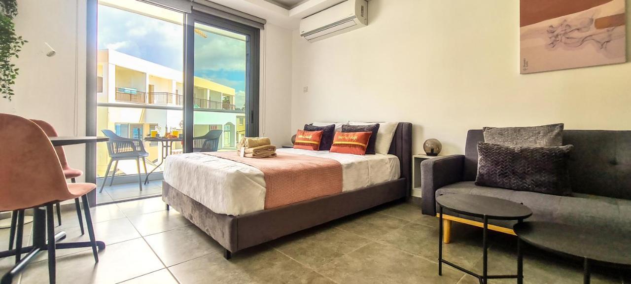 Phaedrus Living: Seaside Luxury Flat Athina 115 Apartment Paphos Bagian luar foto