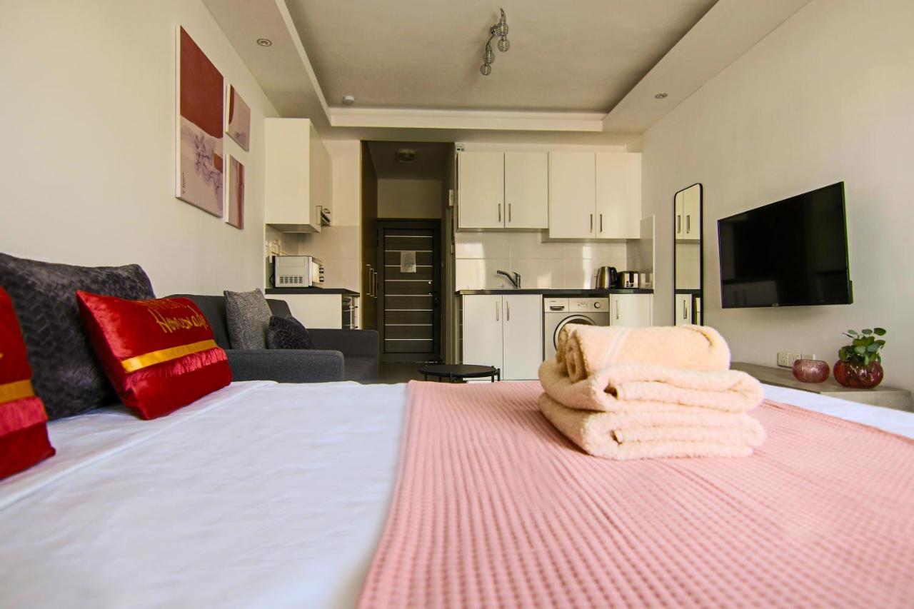 Phaedrus Living: Seaside Luxury Flat Athina 115 Apartment Paphos Bagian luar foto